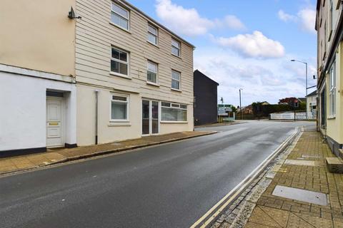 Callington 2 bed flat for sale