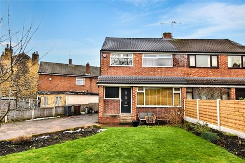 Swinnow Road, Leeds, West Yorkshire 3 bed semi