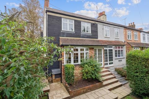 Gravel Hill, Chalfont St Peter SL9 4 bed end of terrace house for sale