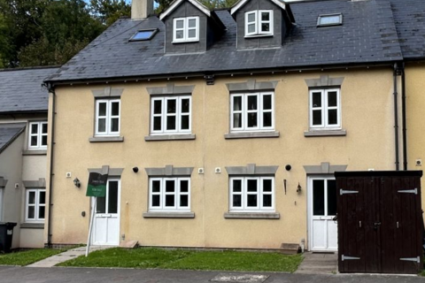 Honddu Court, Brecon, LD3 3 bed terraced house for sale