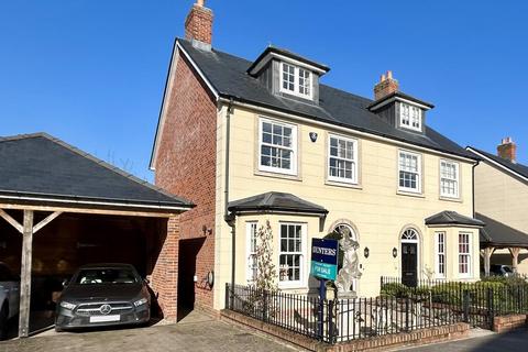 4 bedroom semi-detached house for sale