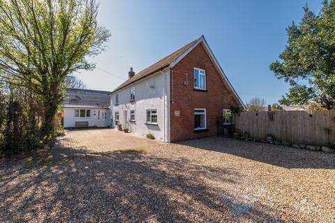 *WITH TWO ANNEXES* Sandford, Ventnor 6 bed detached house for sale
