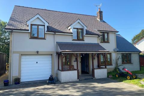 Bro Clywedog, Llanfair Clydogau... 5 bed detached house for sale