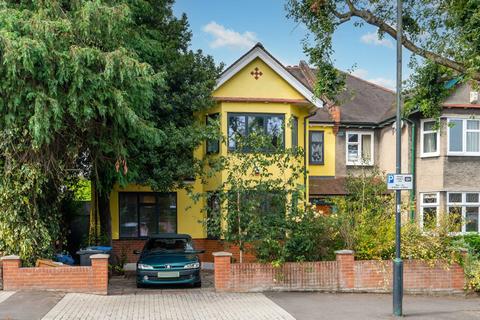 Chambers Lane, Willesden Green... 4 bed house for sale