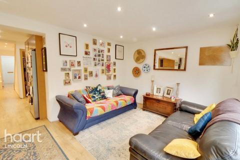 Helsby Road, Lincoln 4 bed detached house for sale