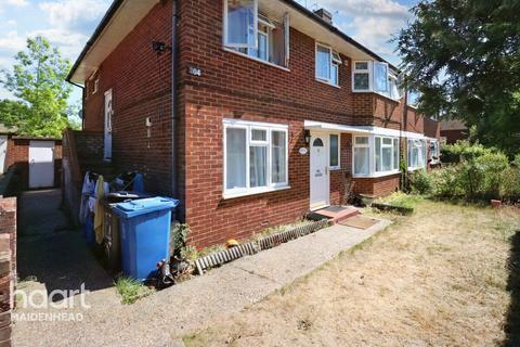 Edinburgh Road, Maidenhead 2 bed maisonette for sale