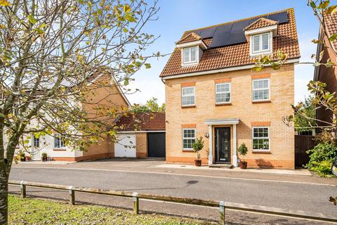 5 bedroom detached house for sale