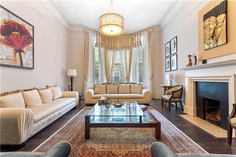 Cromwell Road, London, SW5 4 bed maisonette for sale