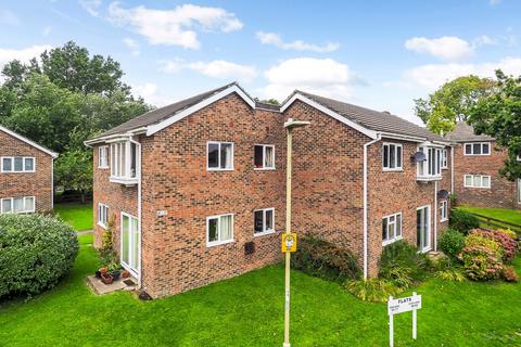 Upper Heyshott, Petersfield, Hampshire 2 bed flat for sale