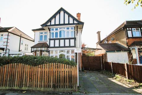Northwick Avenue, Kenton, HA3 0AT 4 bed detached house for sale