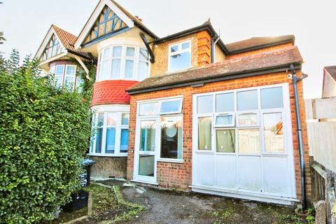 6 bedroom semi-detached house for sale