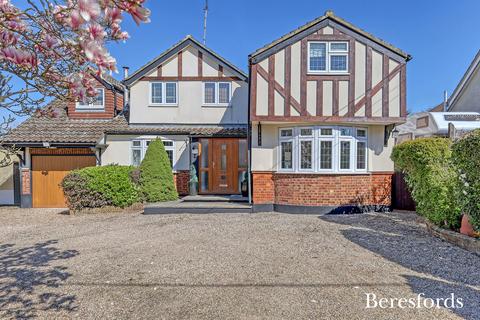 Rayleigh Road, Hutton, CM13 4 bed detached house for sale