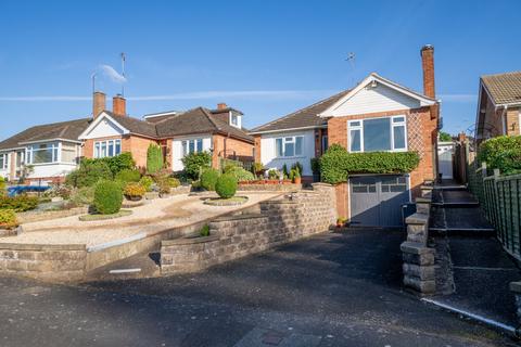 Cedar Crescent, Kidderminster DY11 3 bed bungalow for sale