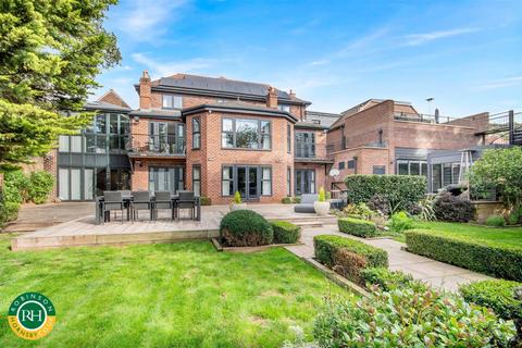 Bawtry Road, Doncaster 5 bed detached house for sale