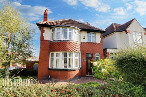 Adwick Road, Mexborough 3 bed detached house for sale