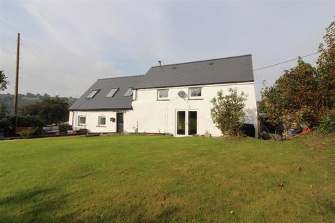 4 bedroom cottage for sale