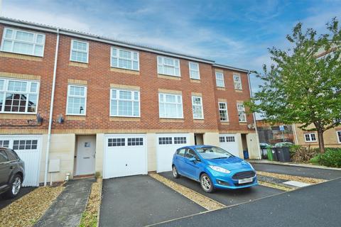 Greenfields Gardens, Shrewsbury 3 bed townhouse for sale