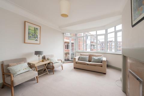 Hillfield Court, Belsize Avenue... 1 bed apartment for sale