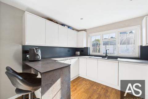 Tollgates, Battle, TN33 2 bed apartment for sale