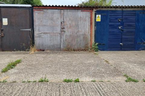 Newport PO30 Garage for sale
