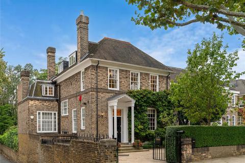 Hamilton Terrace, St Johns Wood, NW8 6 bed link detached house for sale