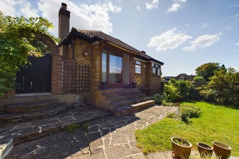 Robin Hood Lane, Bexleyheath, Kent, DA6 2 bed detached bungalow for sale