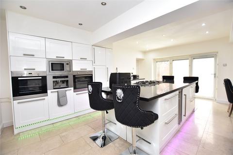 Hollyshaw Lane, Leeds, West Yorkshire 4 bed semi