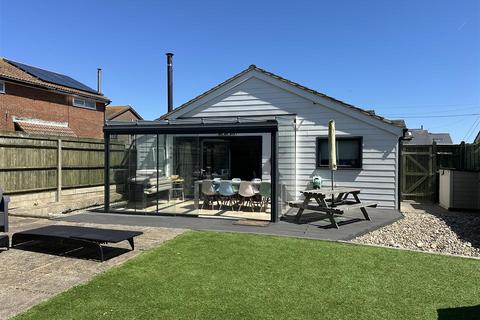 Dunes Avenue, Camber, Rye 3 bed detached bungalow for sale