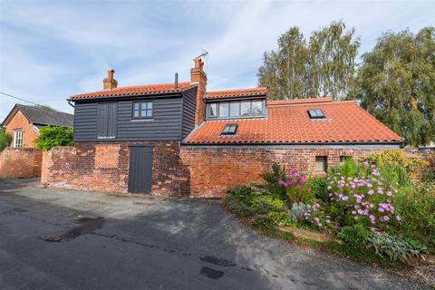 2 bedroom barn conversion for sale