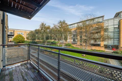 5 Ferry Lane, Brentford 1 bed flat for sale