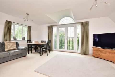 Hartington Close, Reigate, Surrey 3 bed penthouse for sale