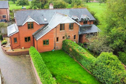 Morgans Cottages, The Square, Whimple 5 bed semi