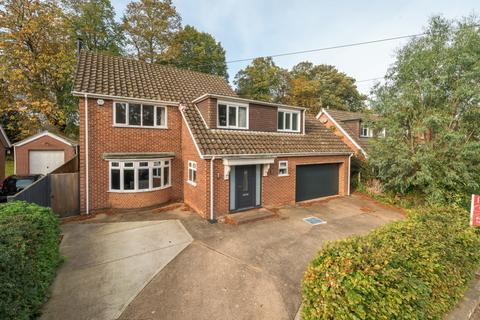 5 bedroom detached house for sale