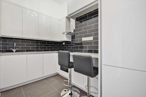 Queens Gate, South Kensington, London... 1 bed flat for sale