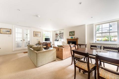 Elgin Crescent, Notting Hill Gate... 4 bed flat for sale