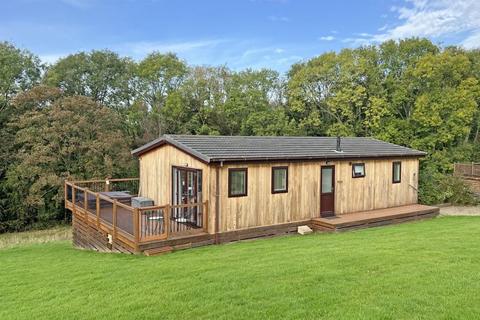 2 bedroom lodge for sale