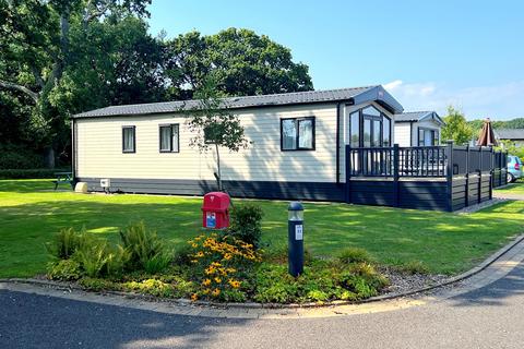 Bashley Caravan Park, Sway Road, New... 3 bed park home for sale
