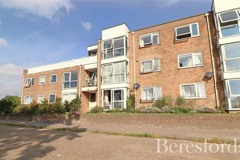 Victoria Esplanade, West Mersea, CO5 2 bed apartment for sale