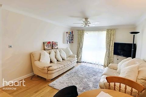 Elizabeth Gardens, Stanmore 2 bed apartment for sale