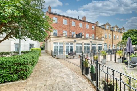 Rumbush Lane, Shirley, Solihull, B90 1GA 2 bed apartment for sale