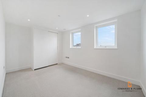 Western Gateway, London E16 2 bed apartment for sale