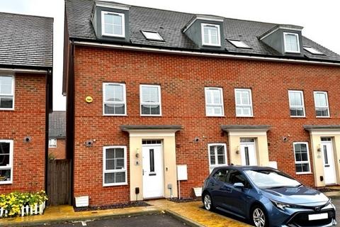 Heron Place, Allington, ME16 3 bed townhouse for sale