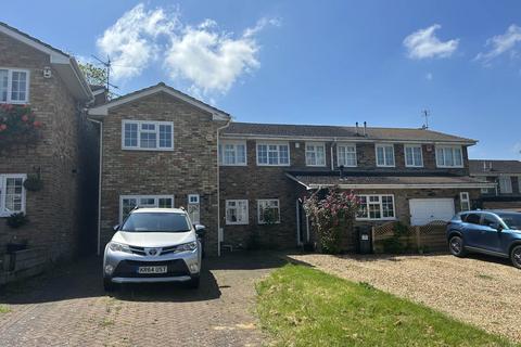 London Road, Milton Keynes MK5 4 bed end of terrace house for sale