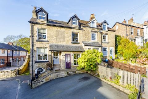 Briggate, Knaresborough 2 bed cottage for sale