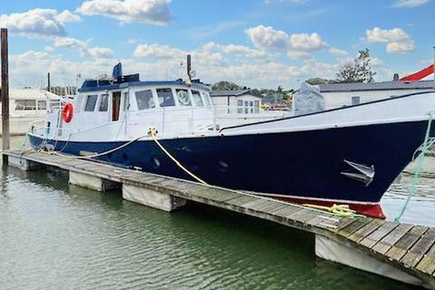 1 bedroom houseboat for sale