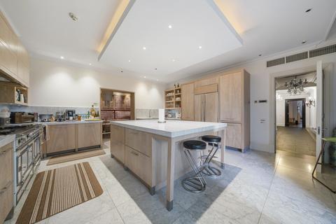 Montrose Place, London, SW1X 5 bed apartment for sale