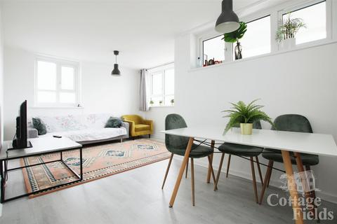 Exeter Road, Enfield, EN3 1 bed apartment for sale