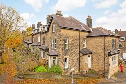 Wheatley Lane, Ilkley LS29 4 bed end of terrace house for sale