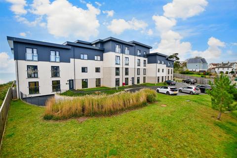 2 bedroom ground floor flat for sale