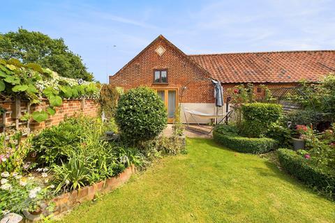 Yarmouth Road, Blofield, Norwich 3 bed barn conversion for sale